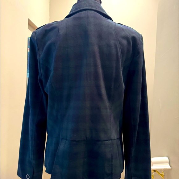 NWOT Cabi Tartan Jacket. Size 14. Green/blue tartan plaid. - Picture 5 of 10